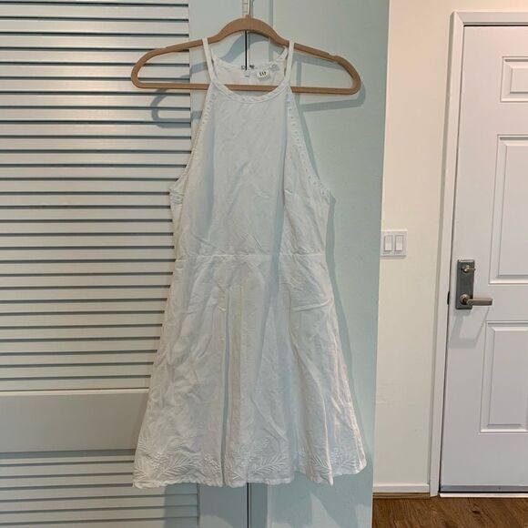 GAP White A-Line Eyelet Embroidered Dress Sz 2 - Picture 1 of 6